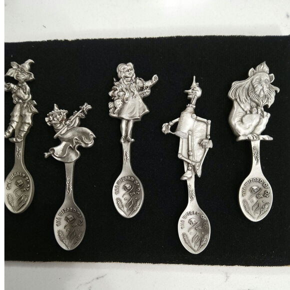 Rare (Halloween)"Wicked" Wizard of Oz vintage 5pc Collector Set Spoons Pewter - Picture 1 of 4